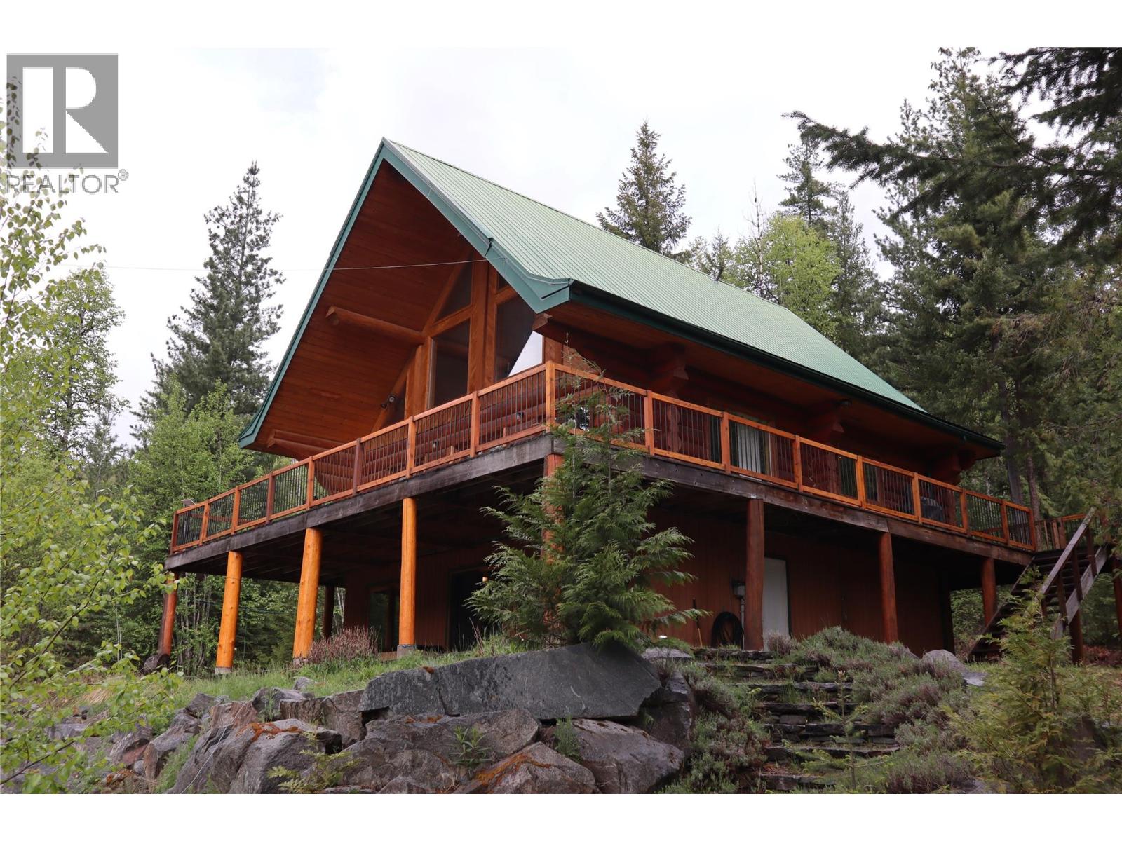 4221 Barriere Lakes Road Property Photo 4