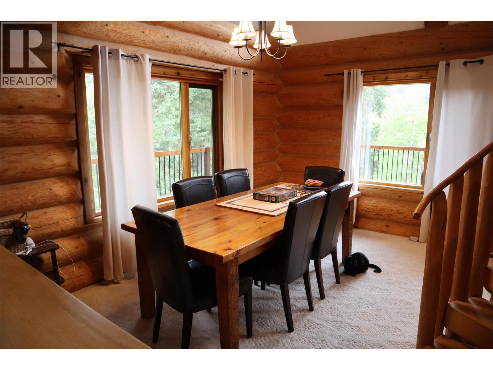 4221 Barriere Lakes Road Property Photo 10