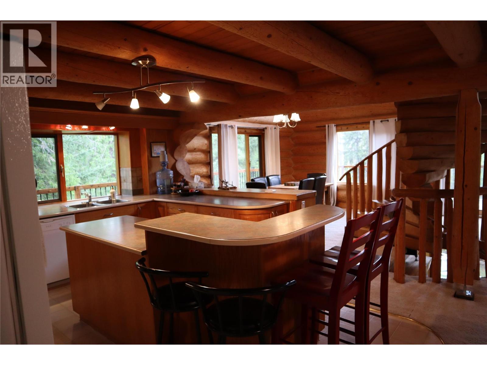 4221 Barriere Lakes Road Property Photo 13