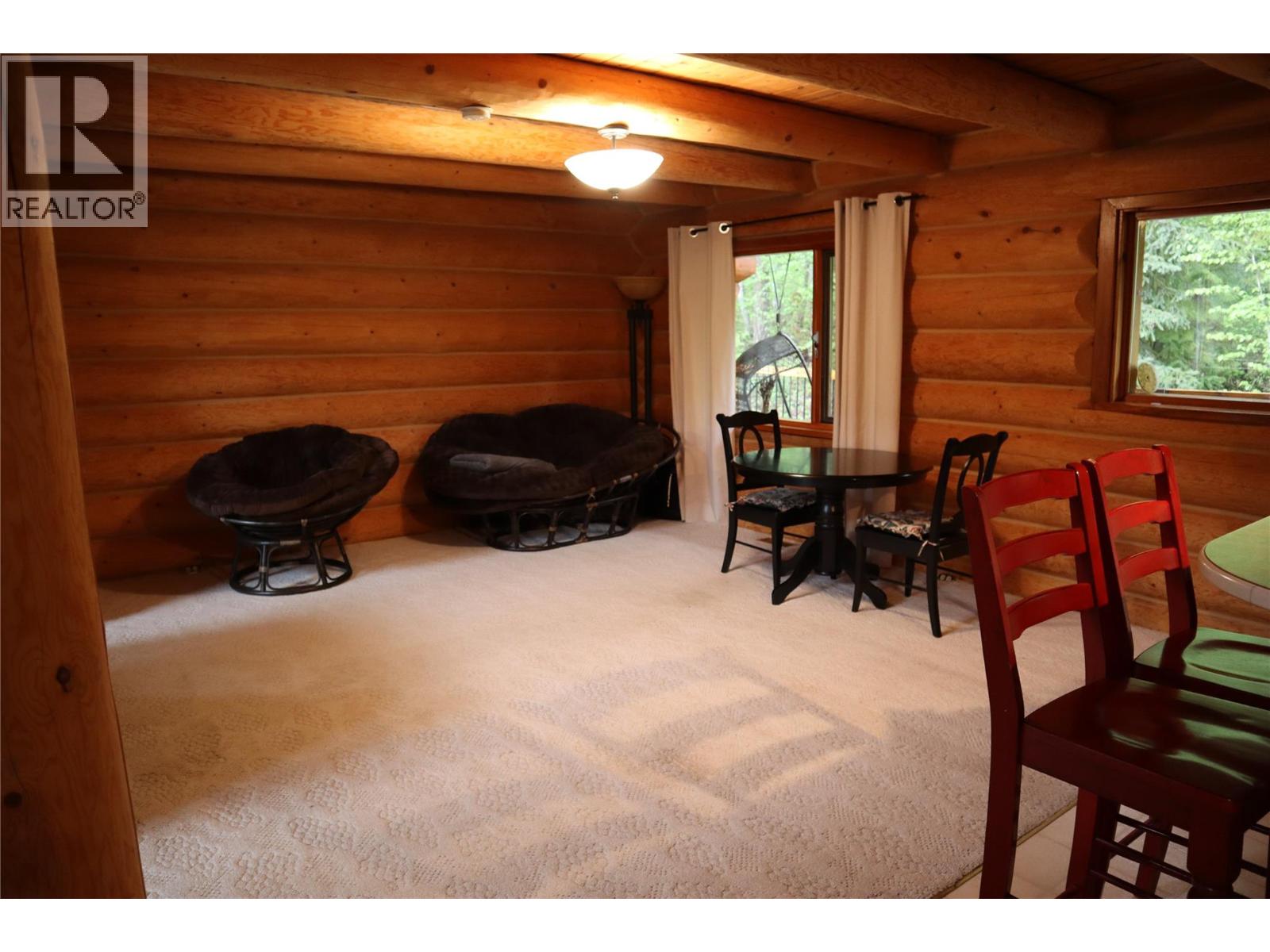 4221 Barriere Lakes Road Property Photo 14