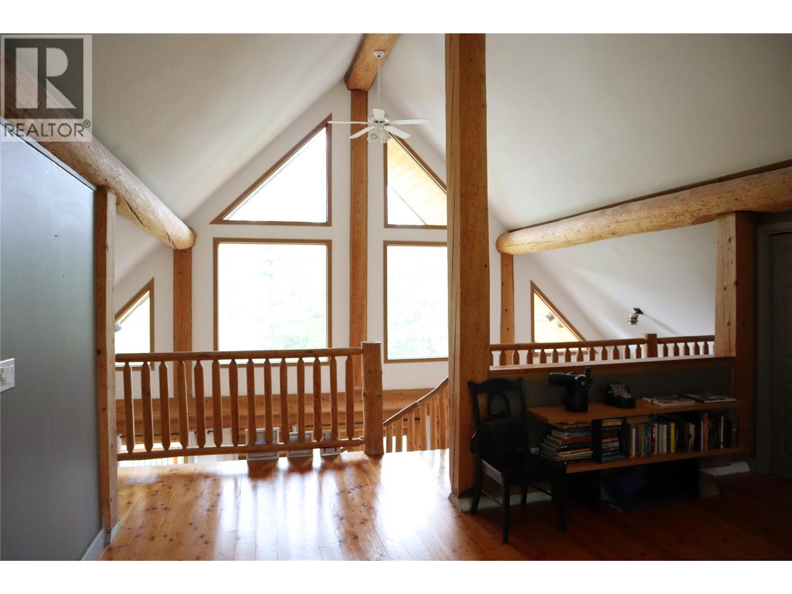 4221 Barriere Lakes Road Property Photo 19