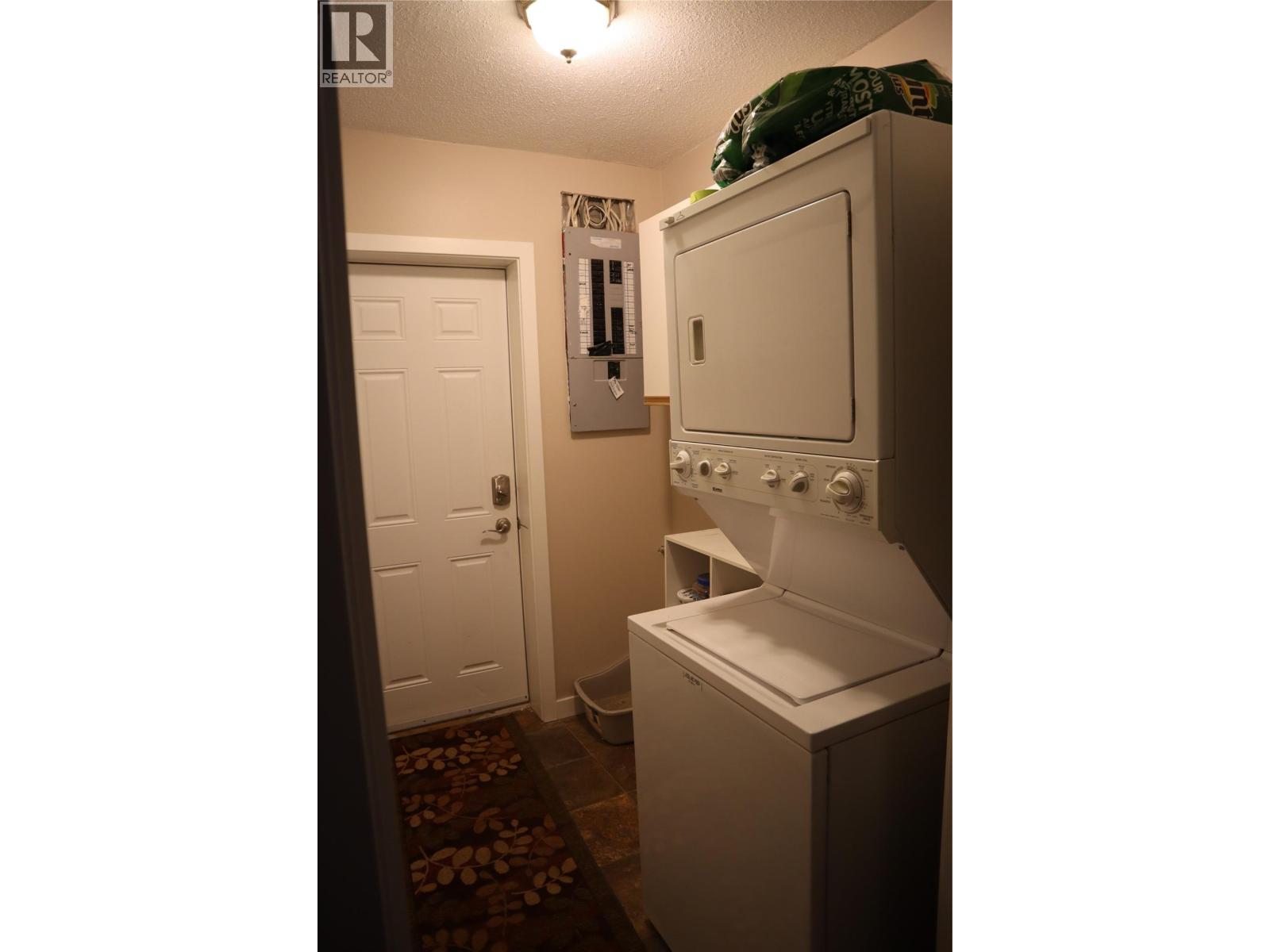 4221 Barriere Lakes Road Property Photo 29