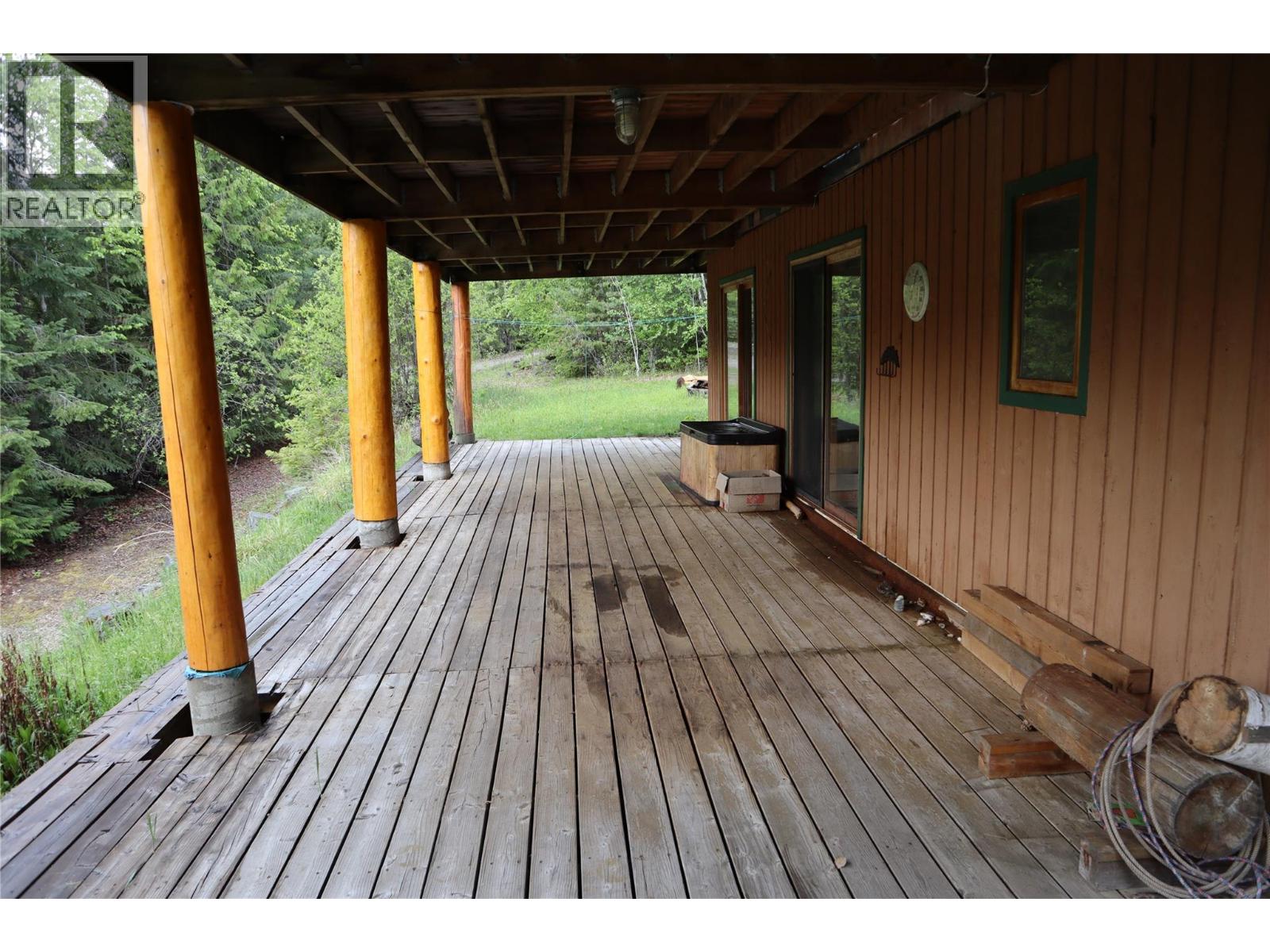 4221 Barriere Lakes Road Property Photo 37