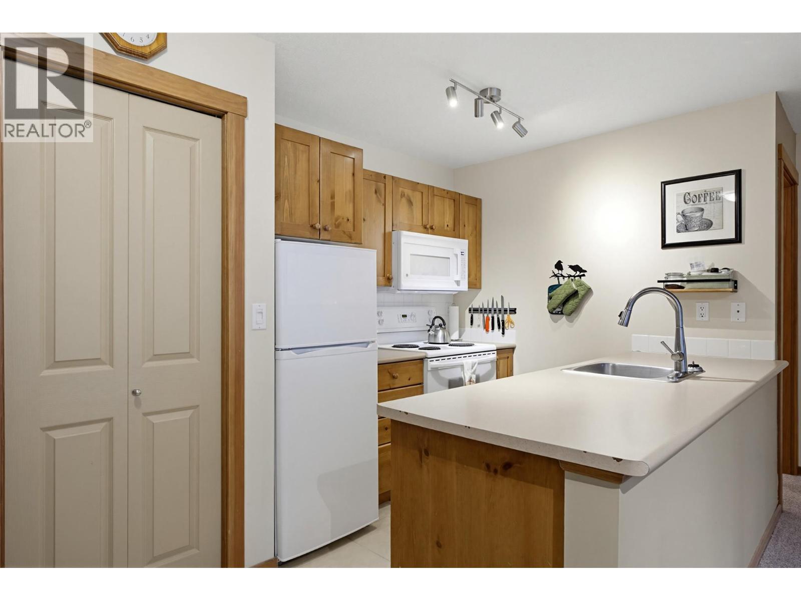 3190 Creekside Way Unit# 309 Property Photo 3
