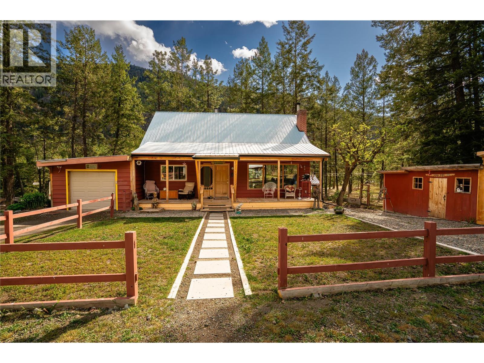 6257 Highway 3 Property Photo 1