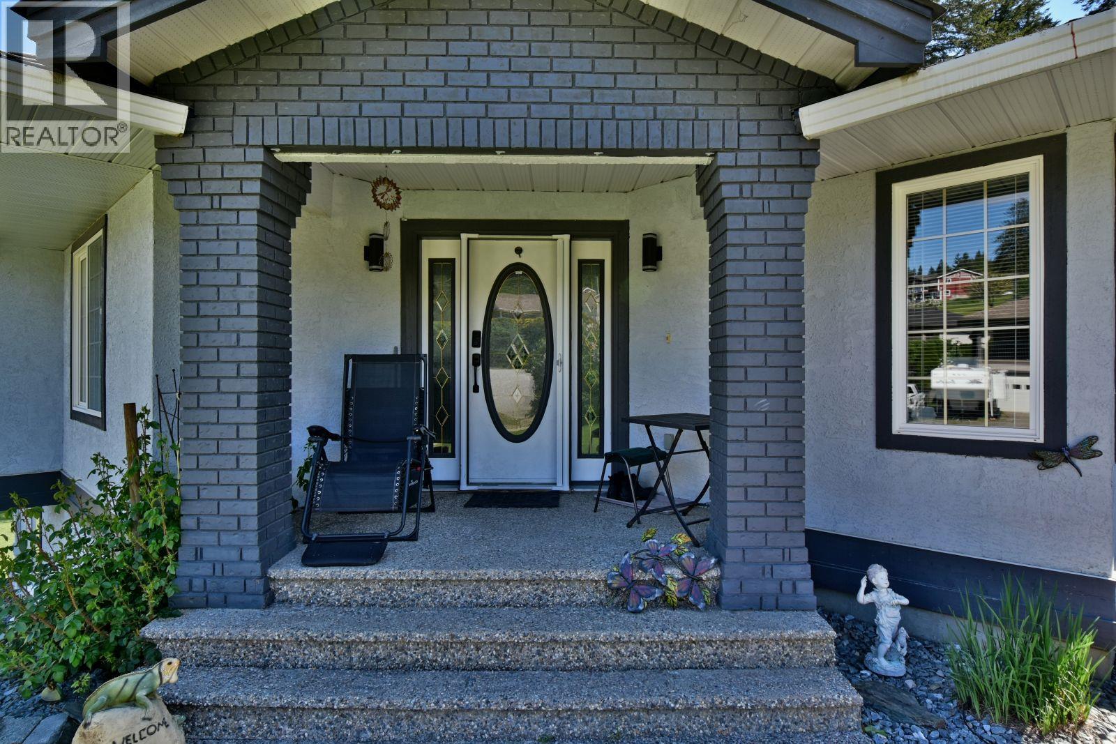 2860 Marine Drive Property Photo 4