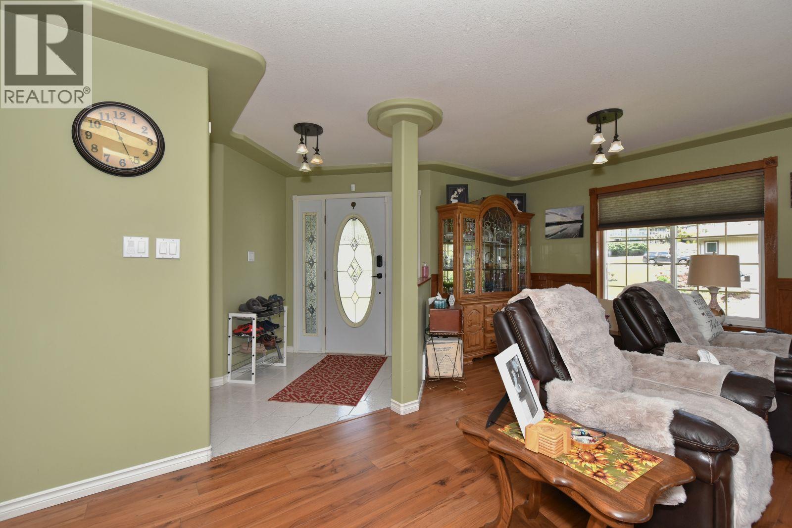 2860 Marine Drive Property Photo 6