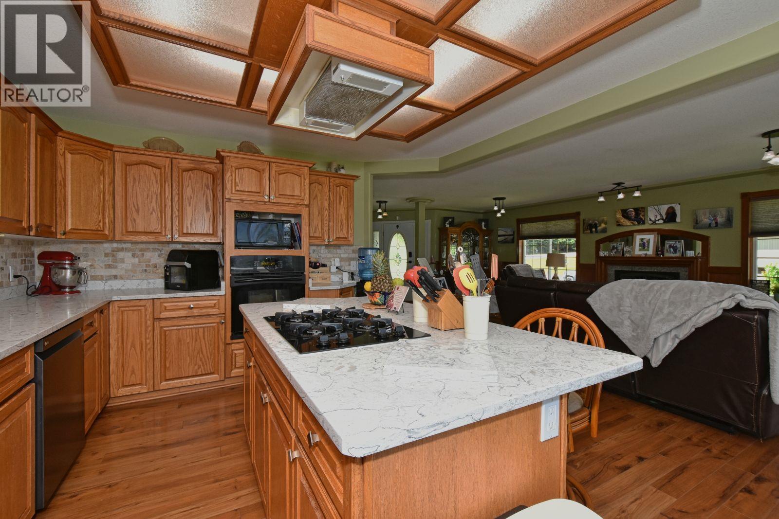 2860 Marine Drive Property Photo 12
