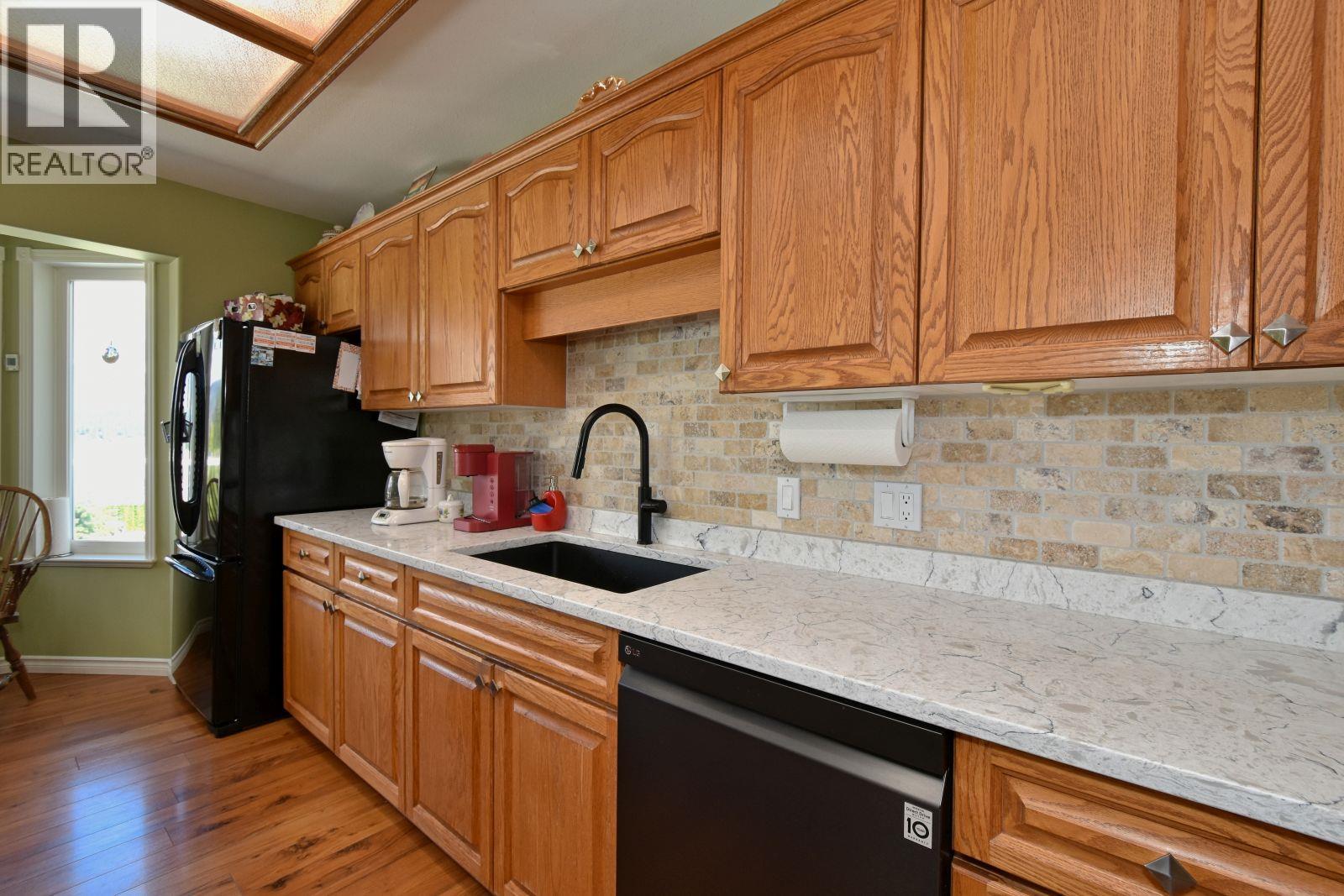 2860 Marine Drive Property Photo 15