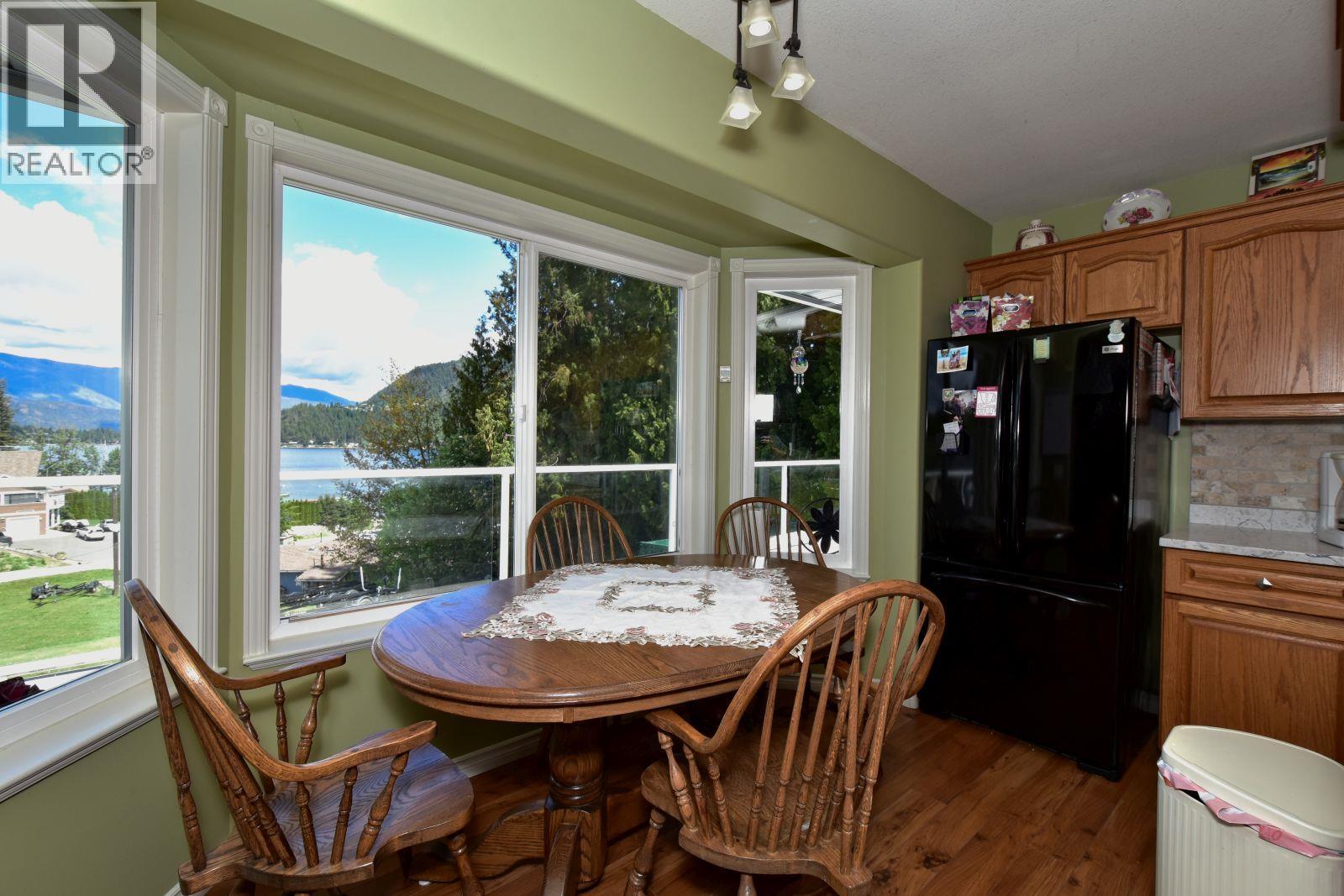 2860 Marine Drive Property Photo 16