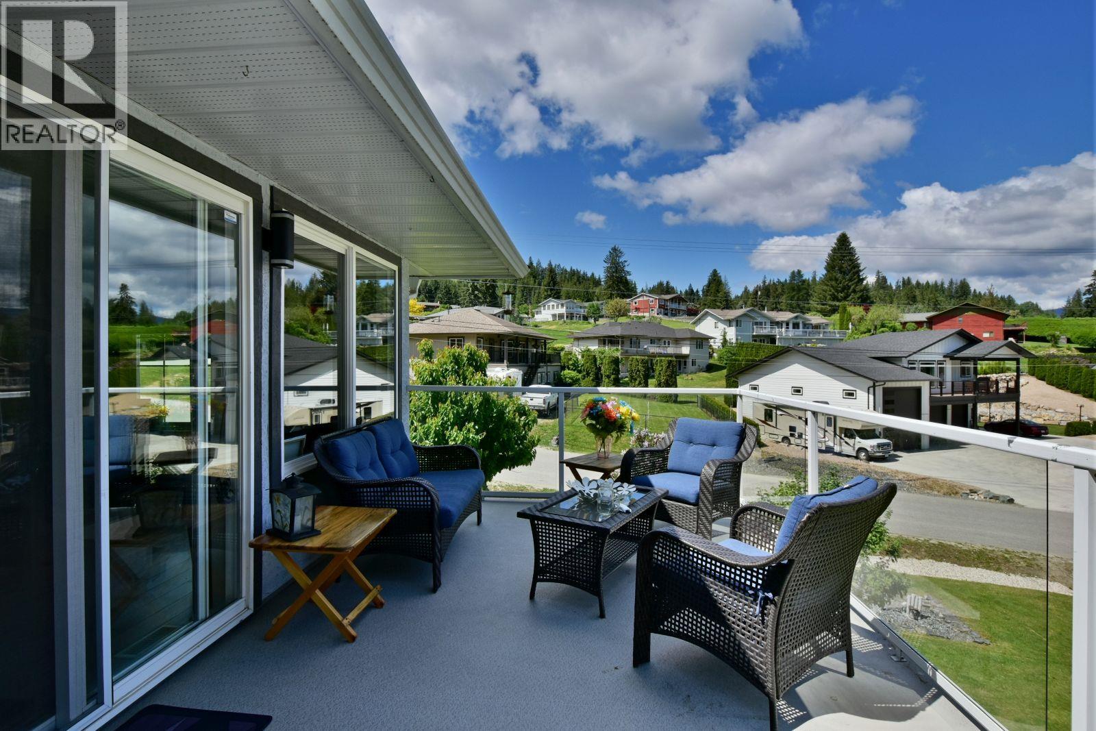 2860 Marine Drive Property Photo 18