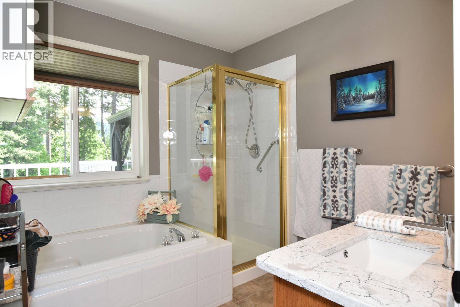 2860 Marine Drive Property Photo 26