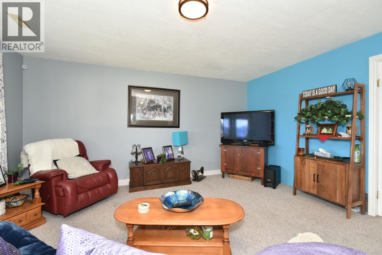 2860 Marine Drive Property Photo 34