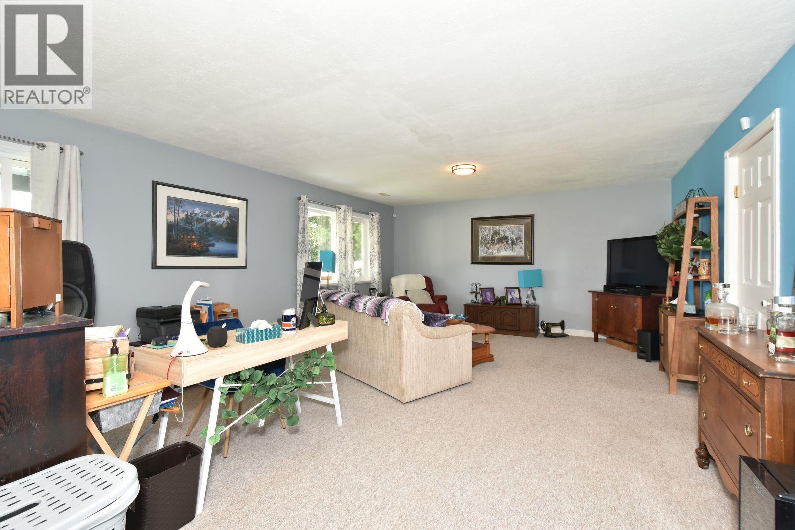 2860 Marine Drive Property Photo 37