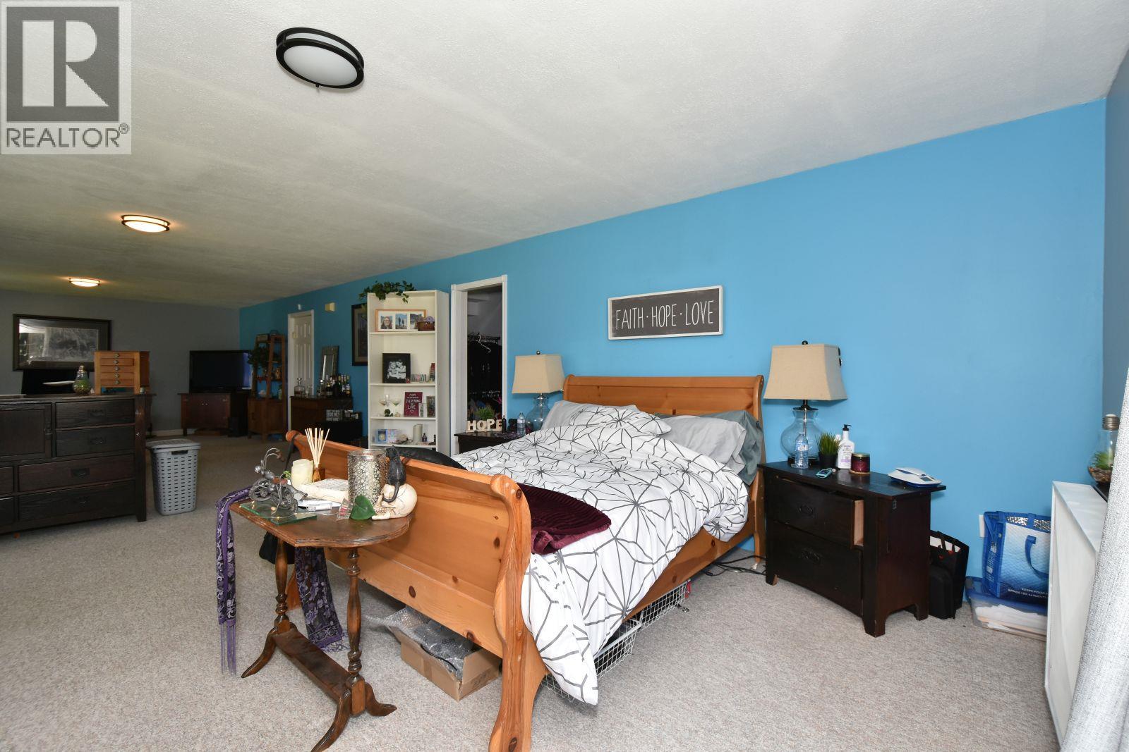 2860 Marine Drive Property Photo 39