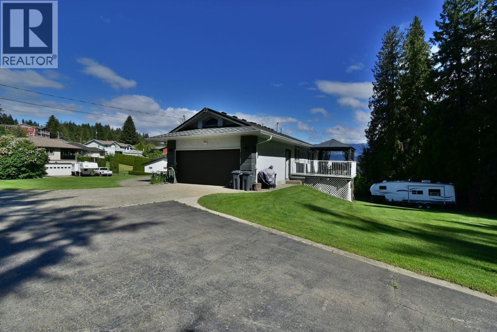 2860 Marine Drive Property Photo 51