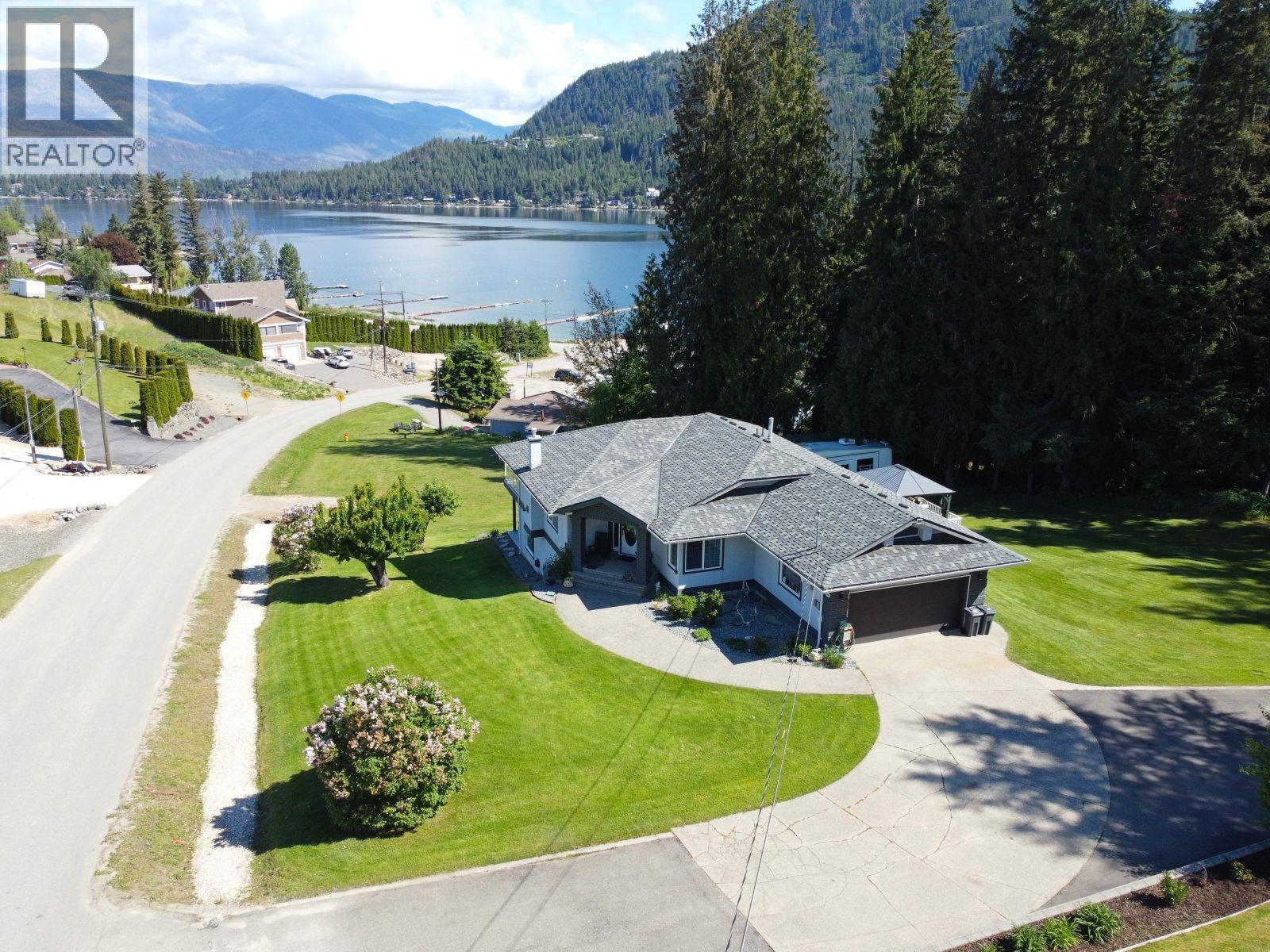 2860 Marine Drive Property Photo 64