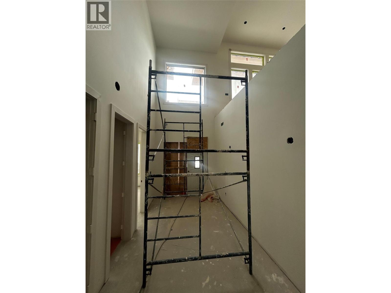 237 Turnberry Street Property Photo 4