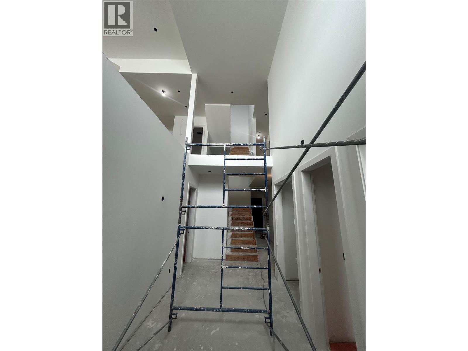237 Turnberry Street Property Photo 5
