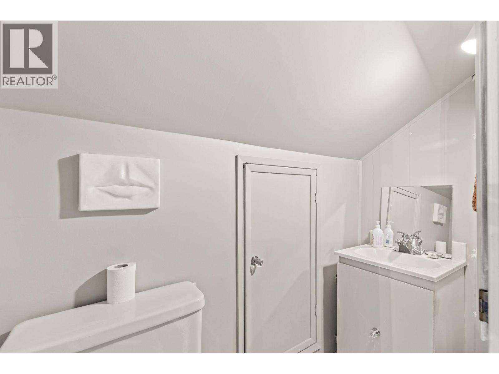 817 Fuller Avenue Property Photo 25