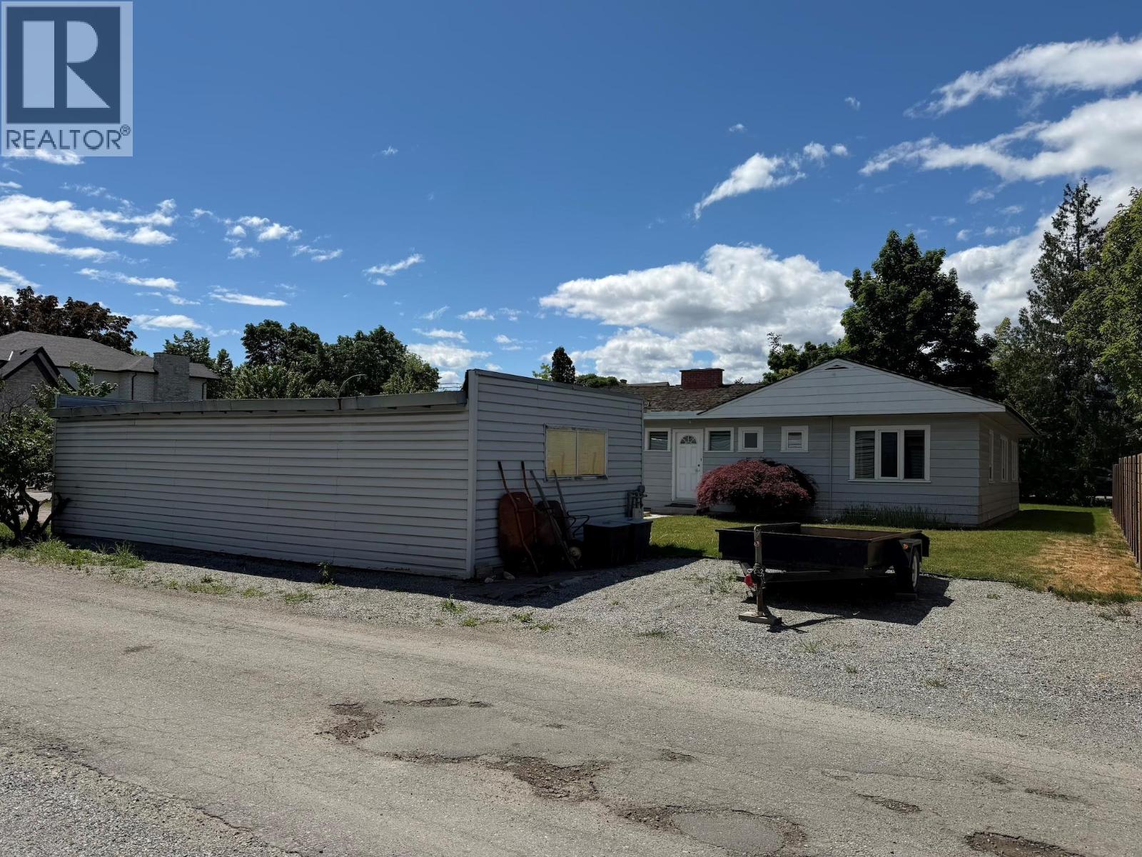 2041 Abbott Street Property Photo 15