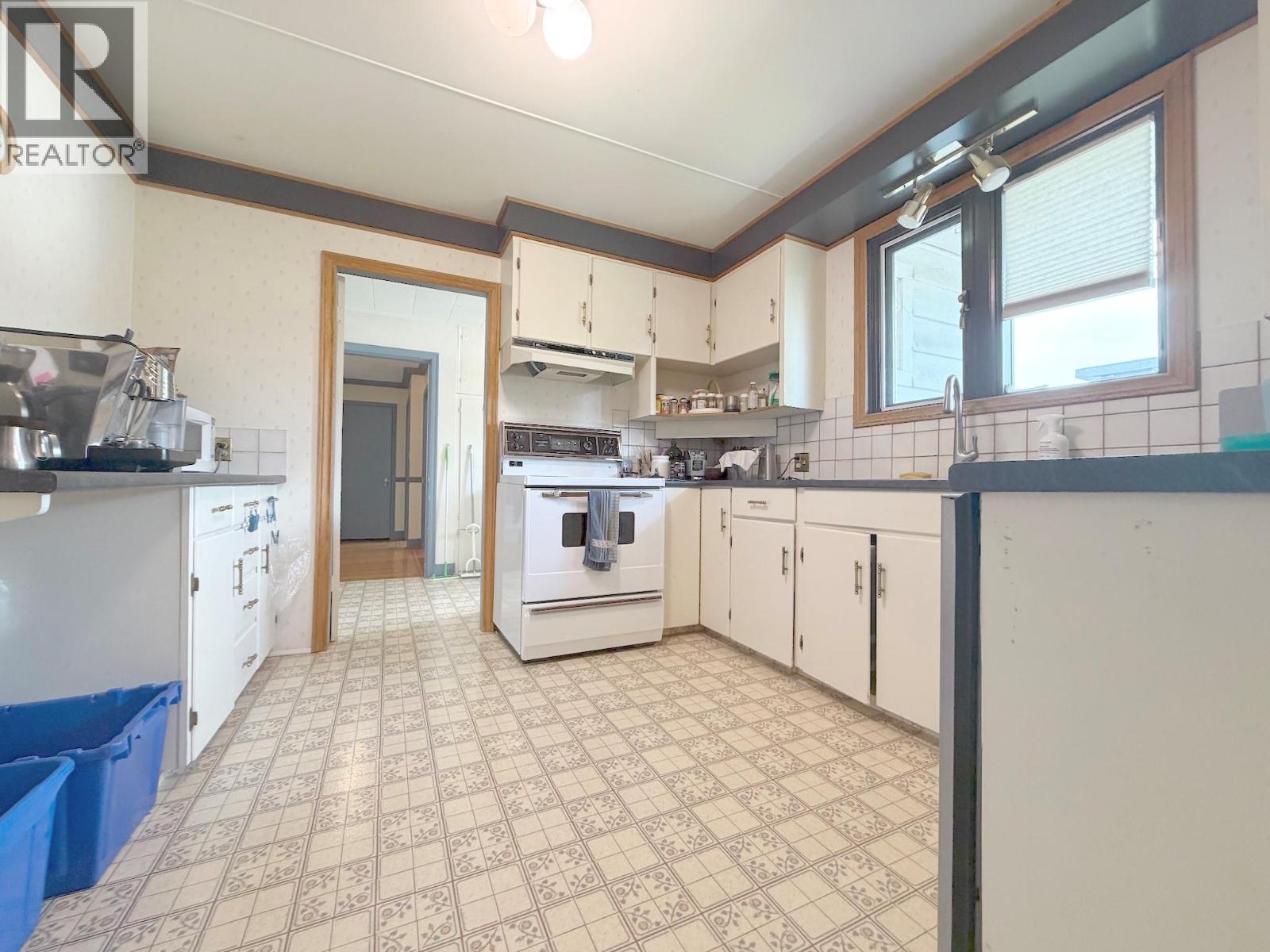 2041 Abbott Street Property Photo 23