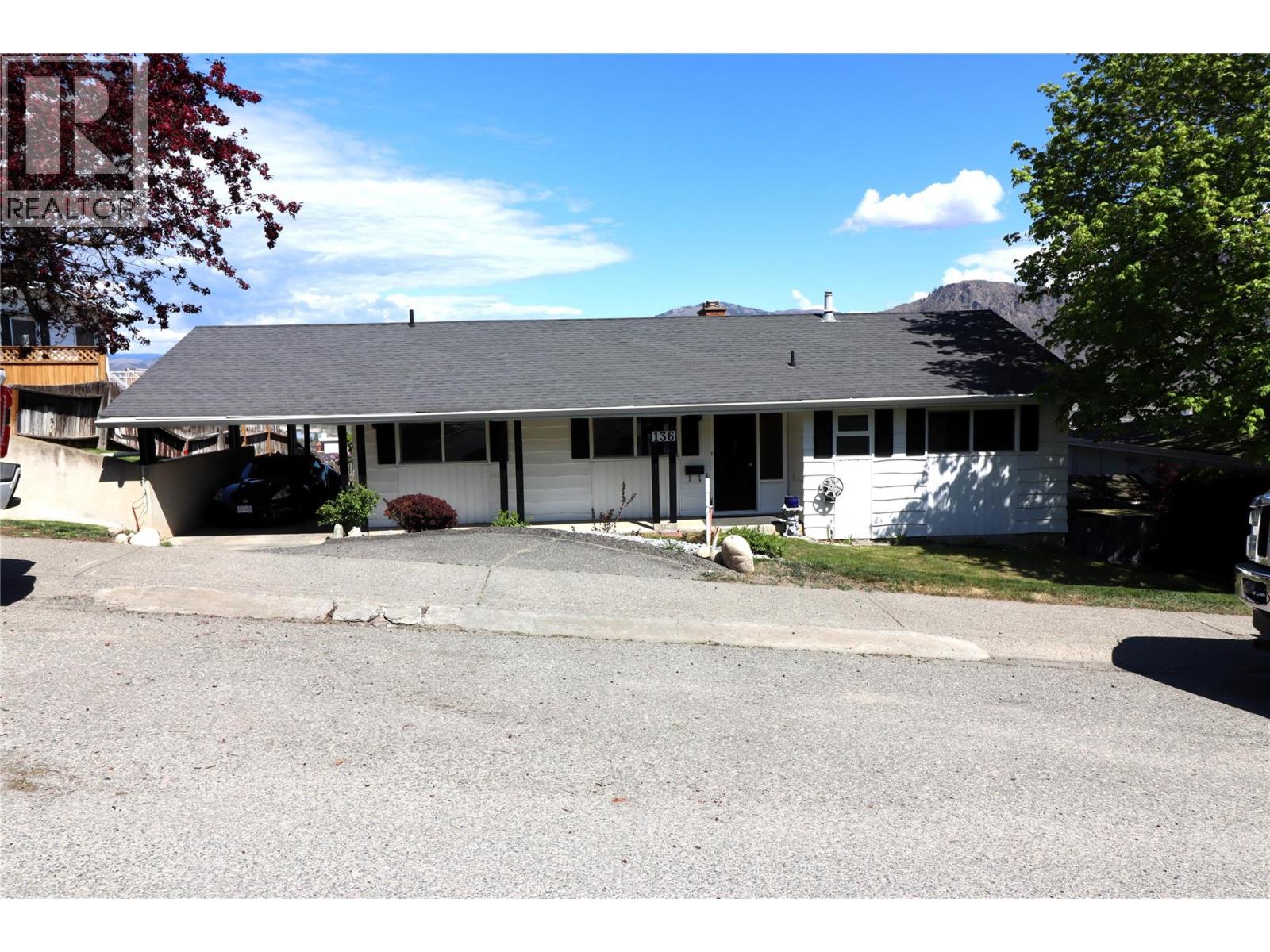 136 Greenstone Drive Property Photo 1