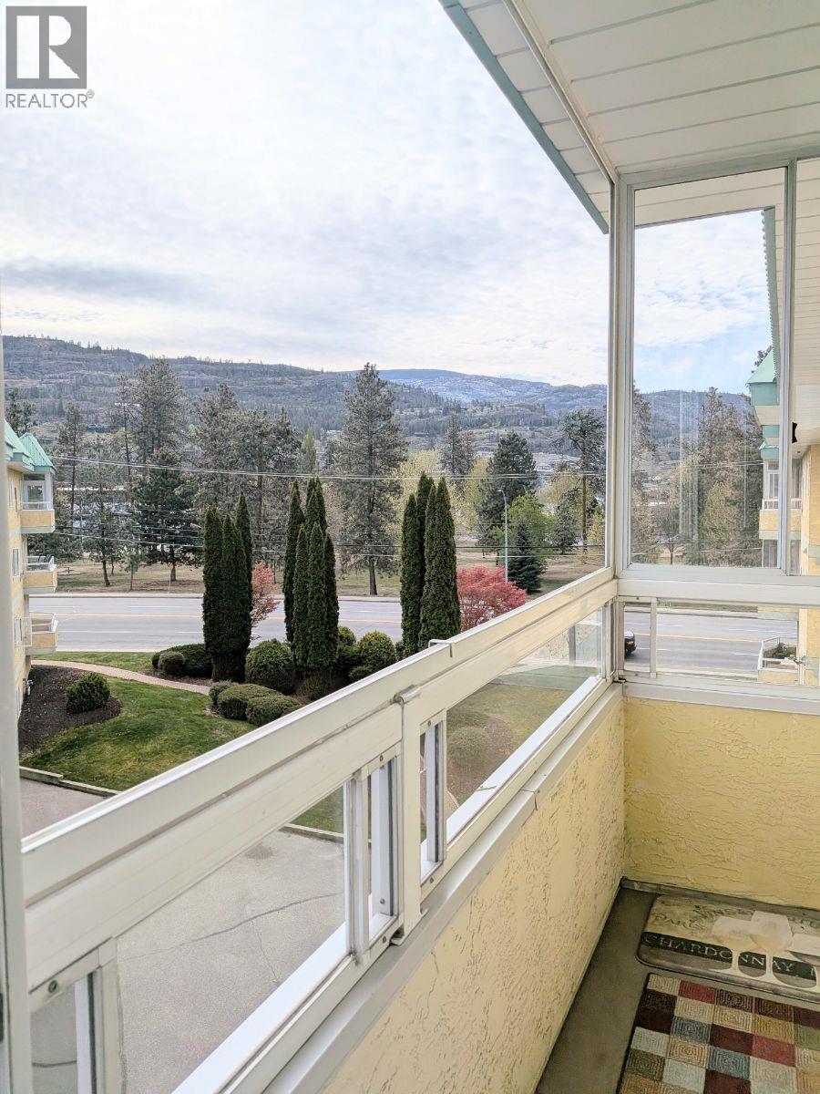 3595 Skaha Lake Road Unit# 311 Property Photo 2