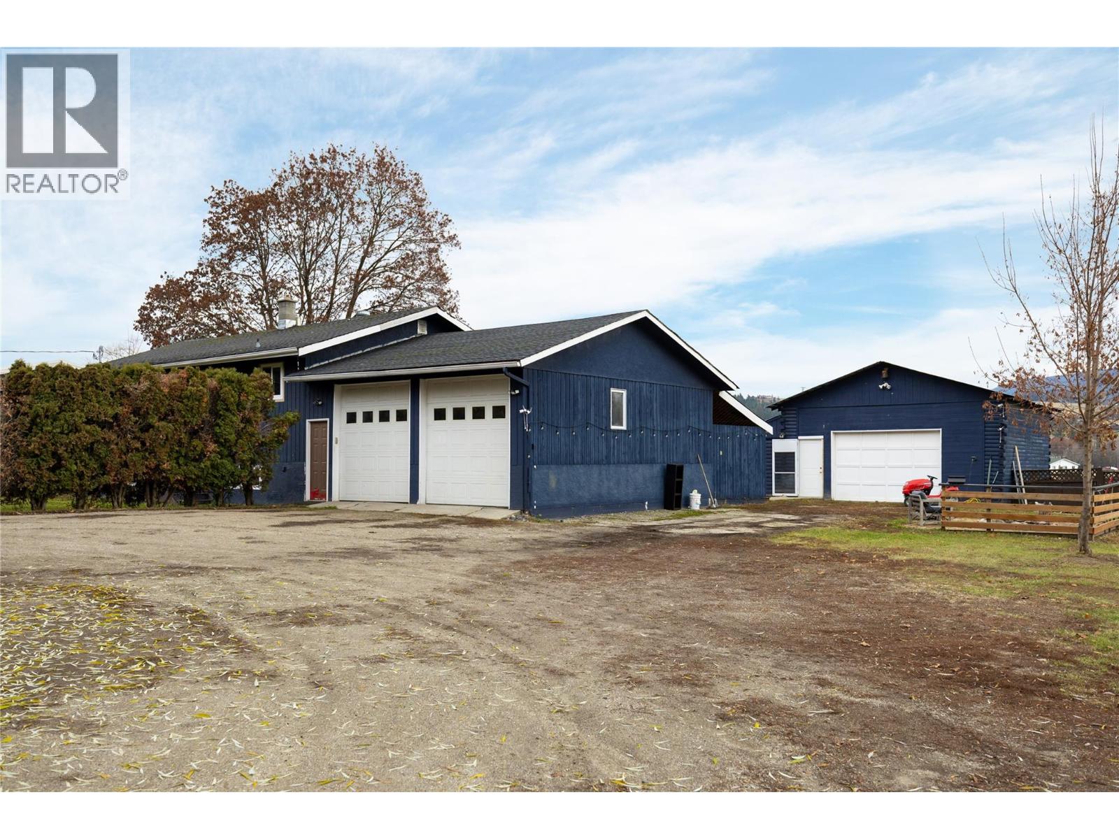 5712 6 Highway Property Photo 3