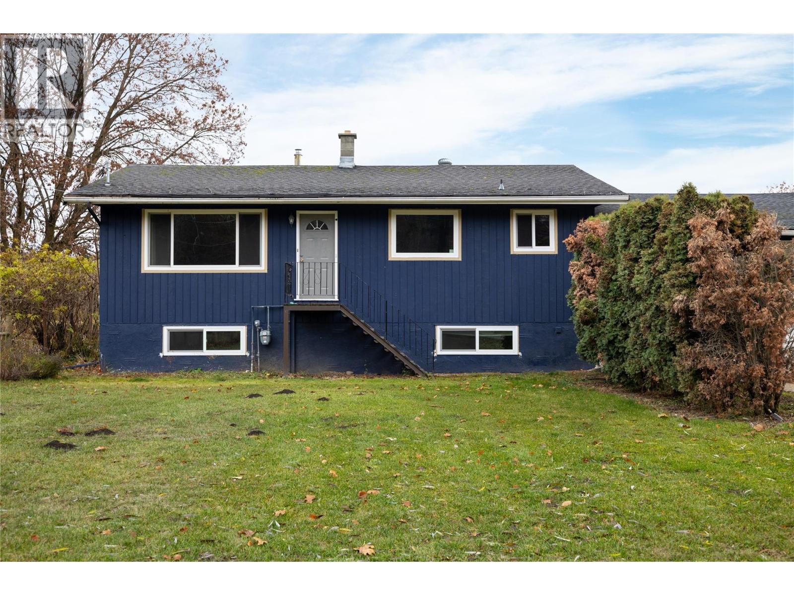 5712 6 Highway Property Photo 5