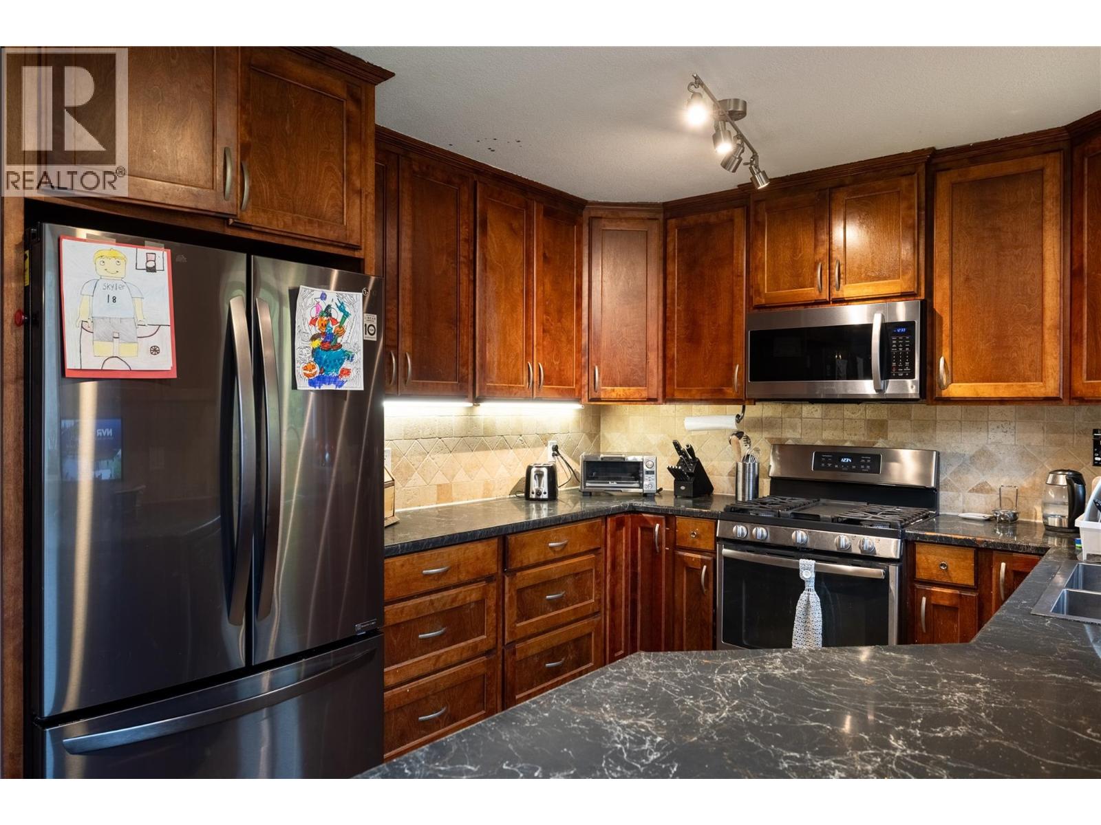 5712 6 Highway Property Photo 11