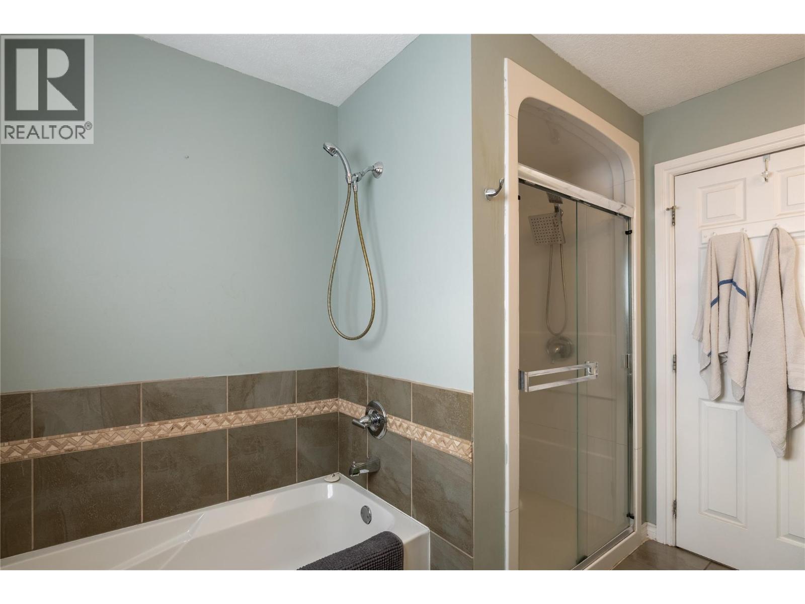 5712 6 Highway Property Photo 14