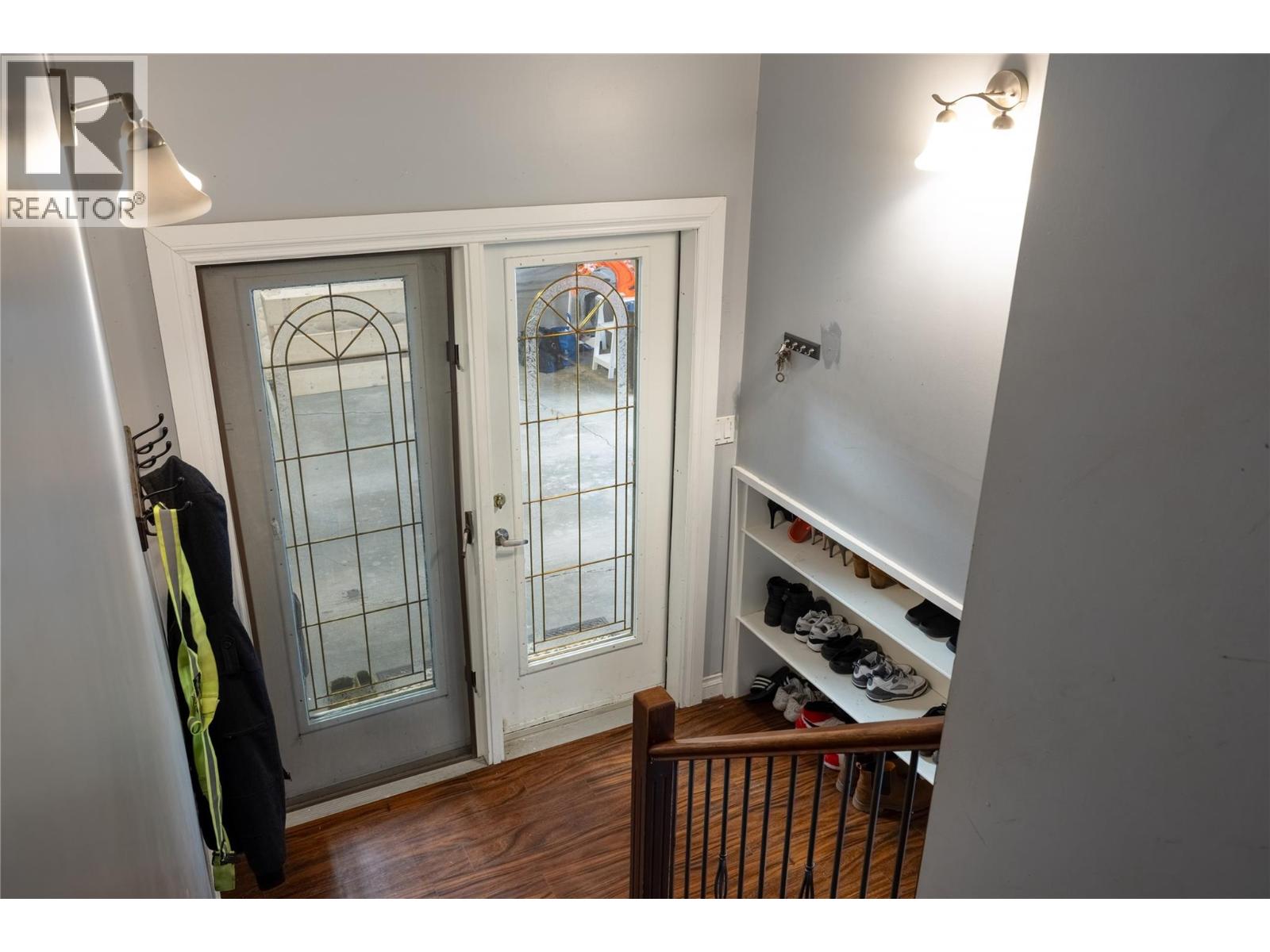 5712 6 Highway Property Photo 16
