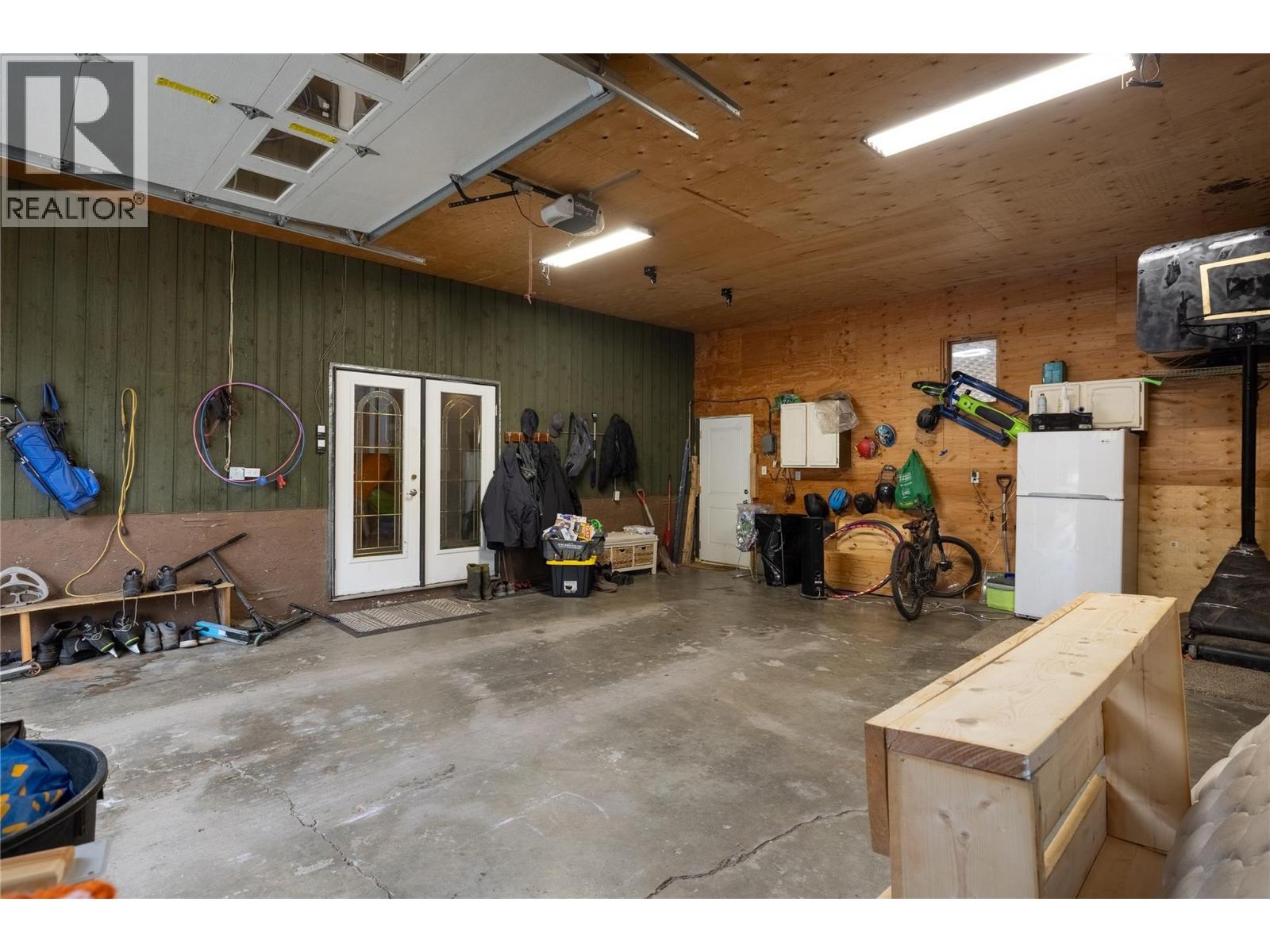 5712 6 Highway Property Photo 22