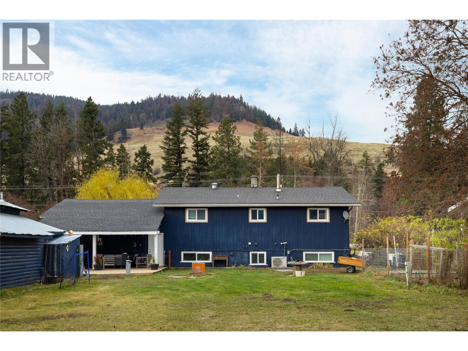 5712 6 Highway Property Photo 29