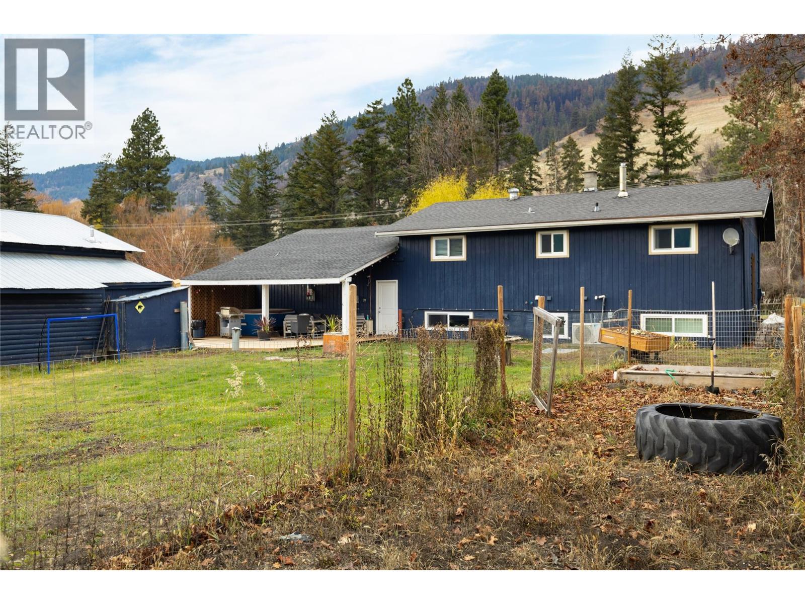 5712 6 Highway Property Photo 30