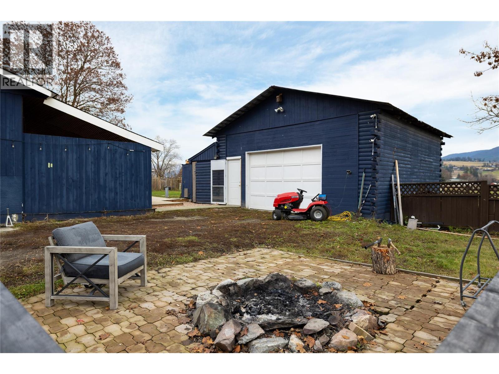 5712 6 Highway Property Photo 34