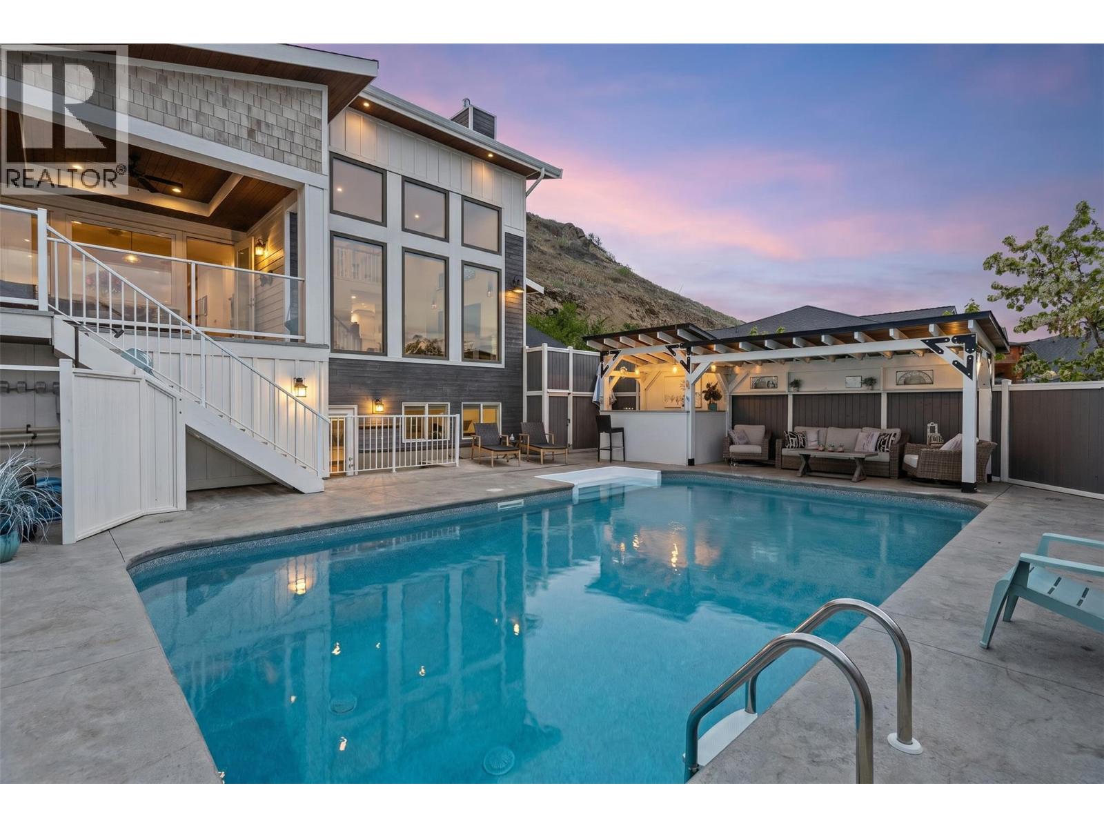 647 Mt Ida Drive Property Photo 1