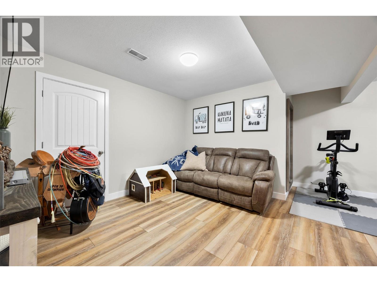 1480 Thompson River Drive Property Photo 24