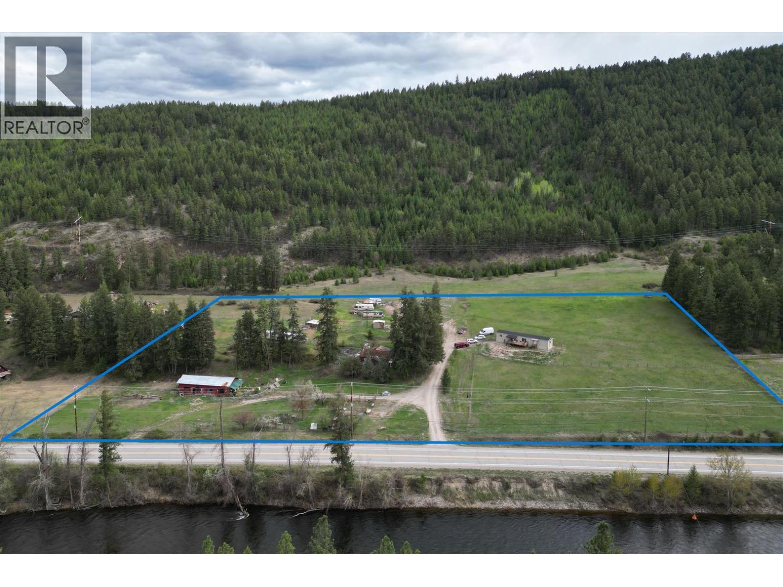3940 Highway 3 Property Photo 1