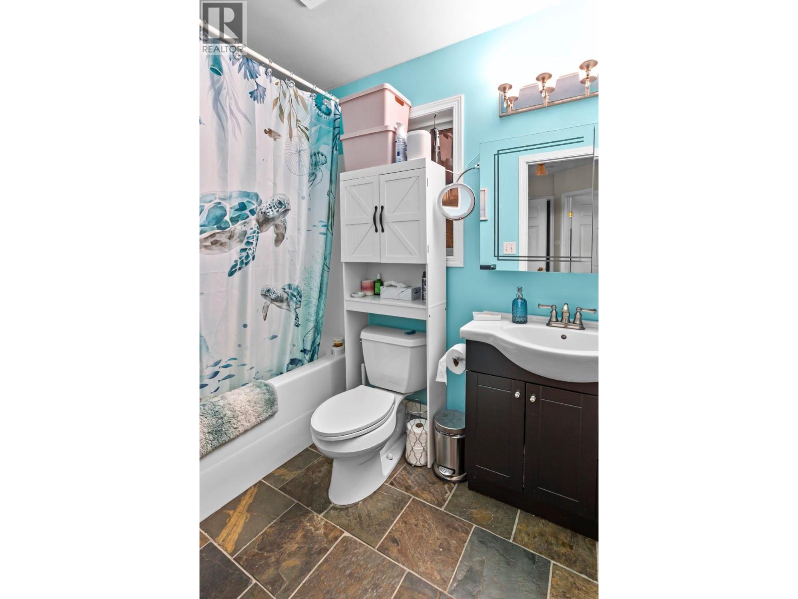 1027 Huscroft Road Property Photo 12