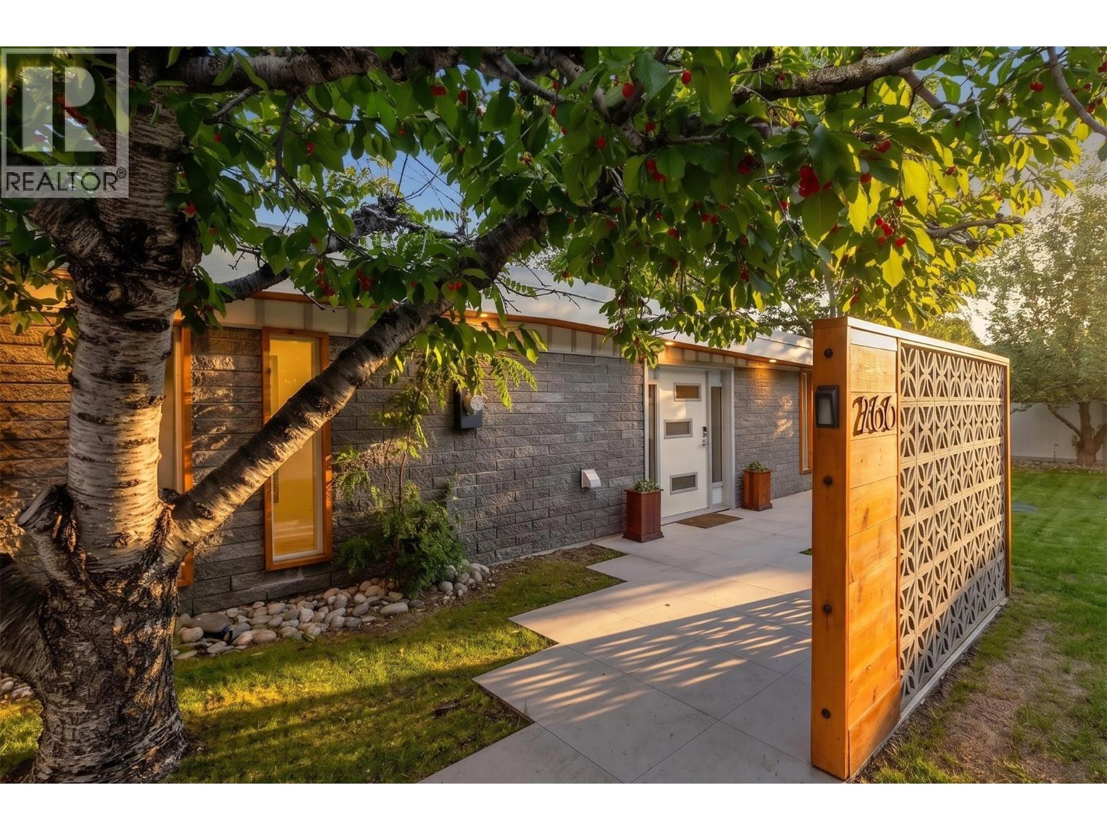 266 ALDER Avenue Property Photo 1