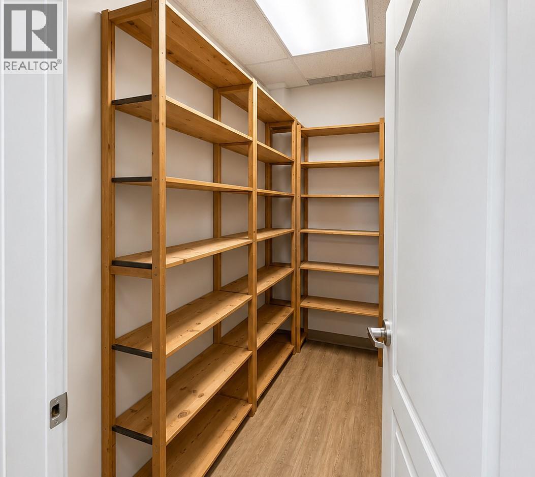 3503 32 Street Property Photo 8