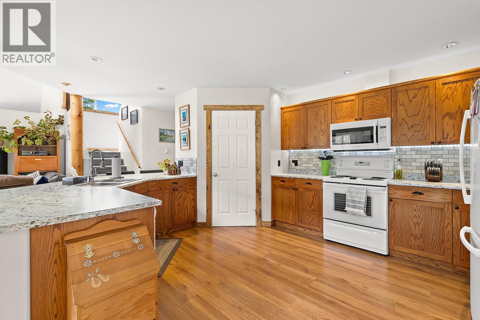 6738 Cameron Pond Road Property Photo 18