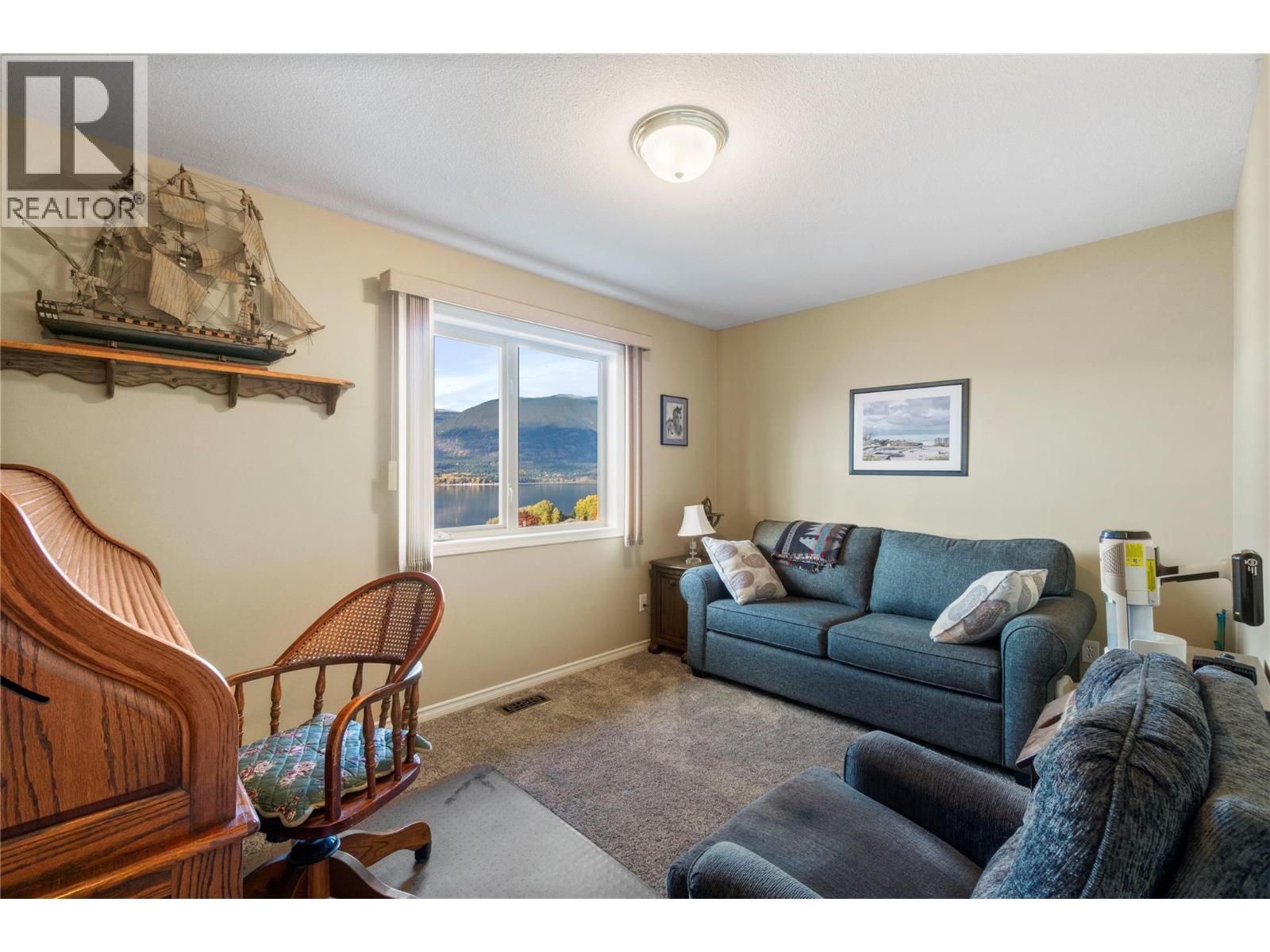 4483 14 Street Ne Property Photo 19