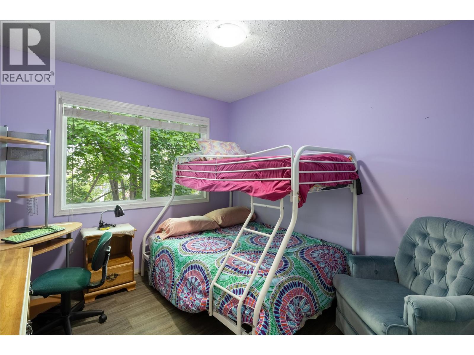 2904 24 Street Property Photo 32