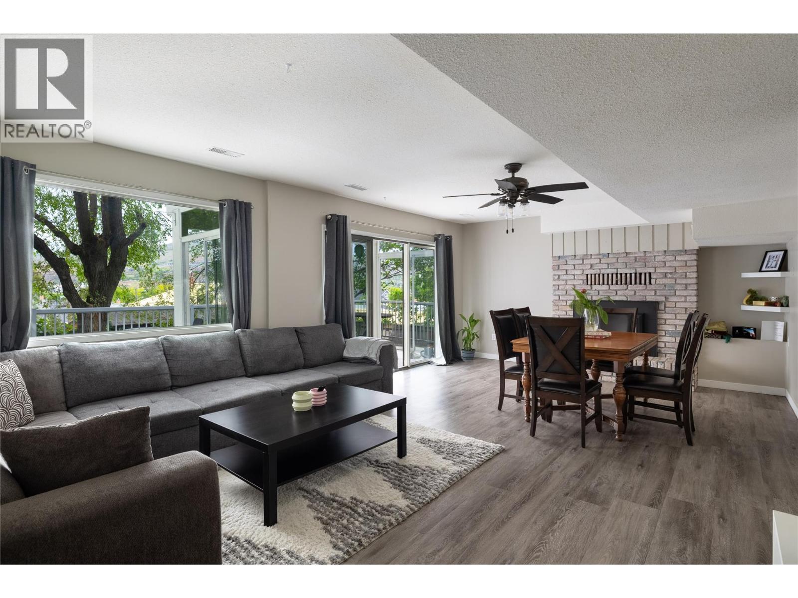 2904 24 Street Property Photo 38