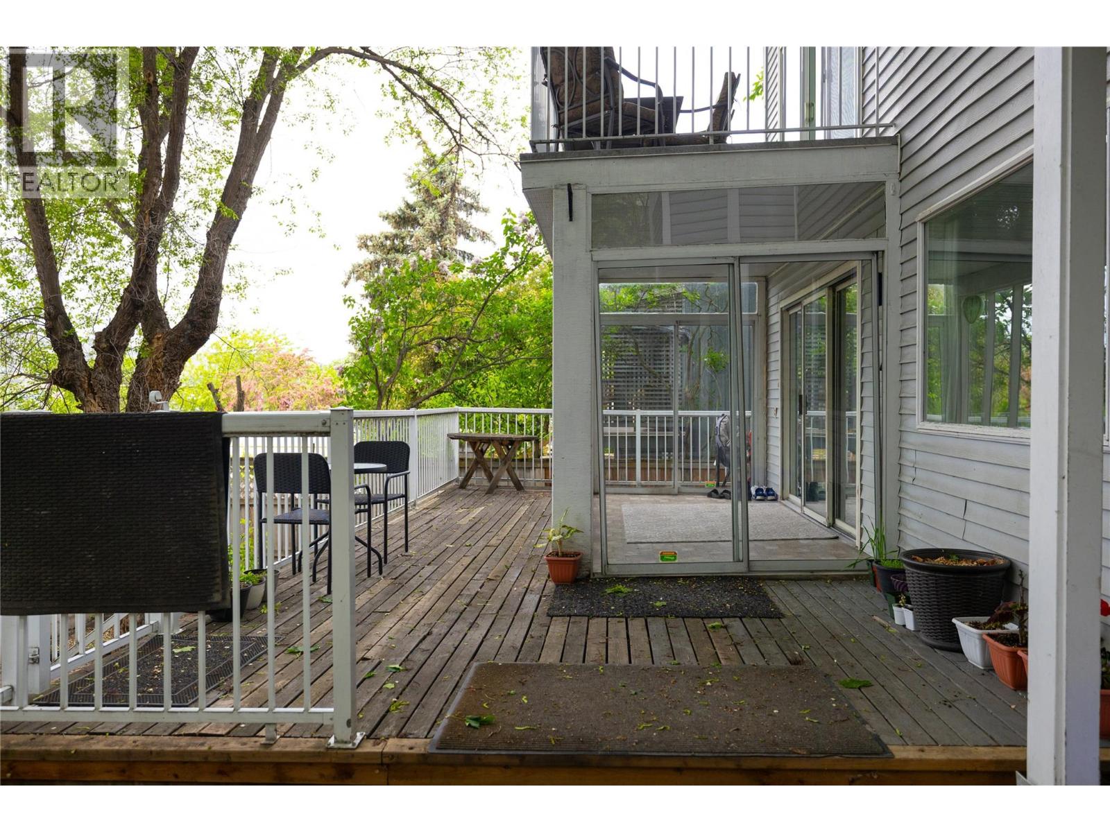 2904 24 Street Property Photo 42