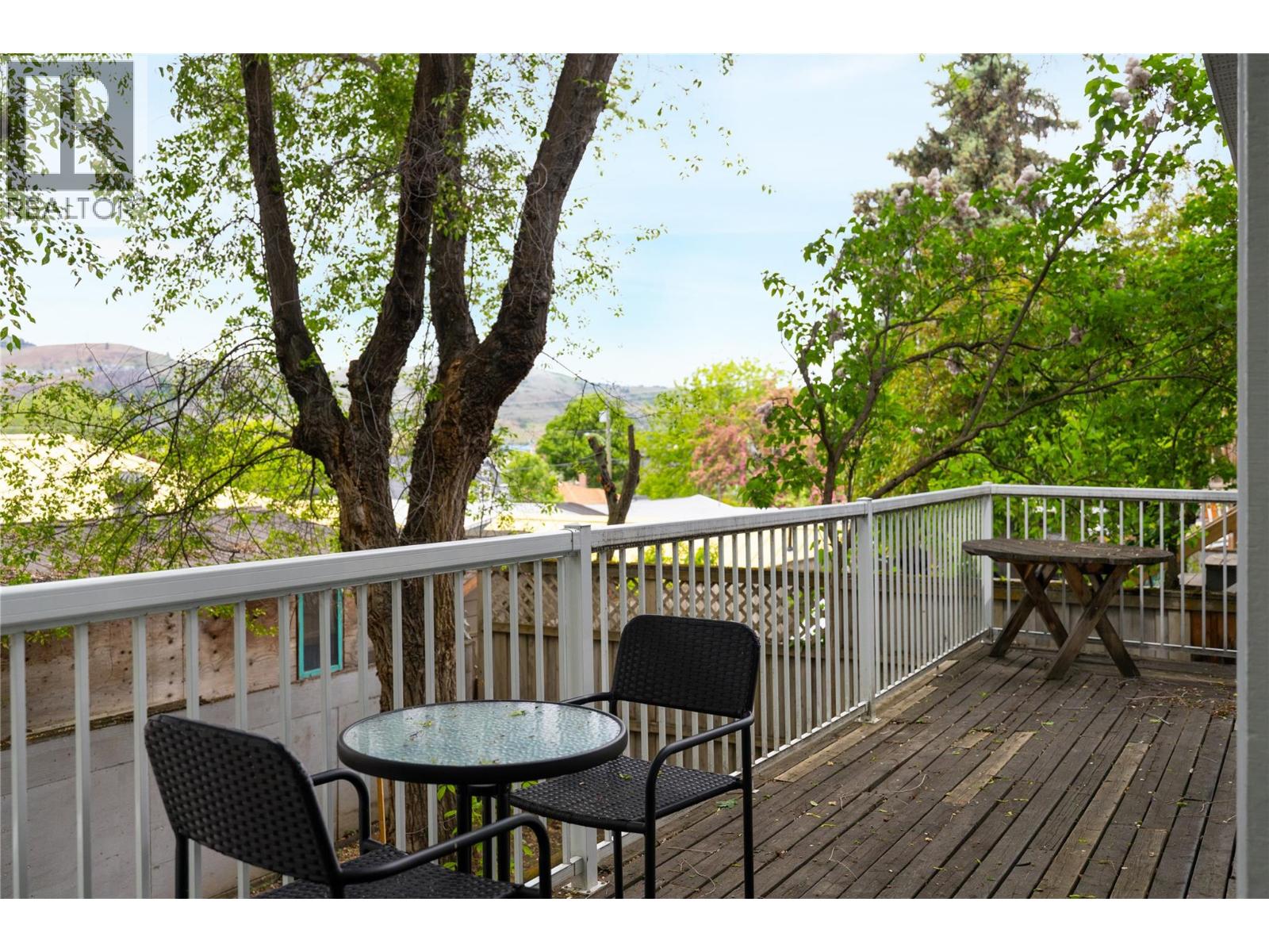 2904 24 Street Property Photo 43