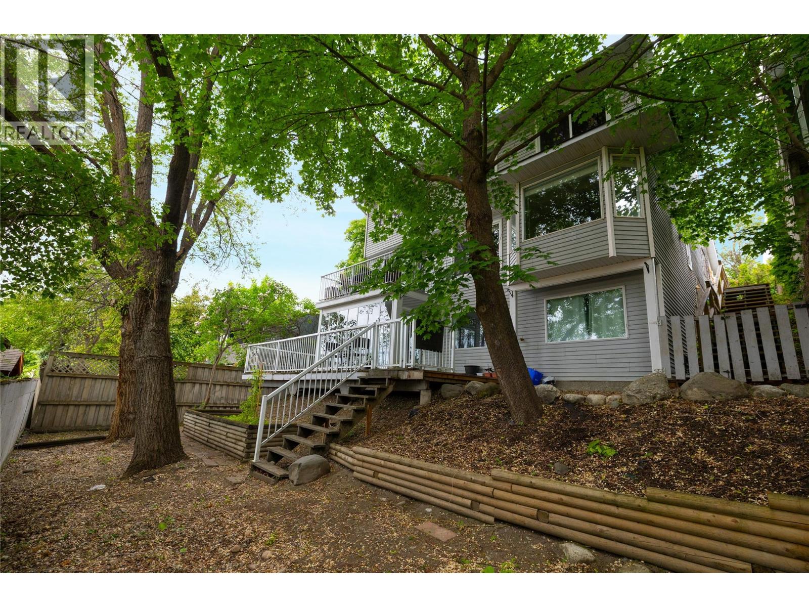 2904 24 Street Property Photo 44